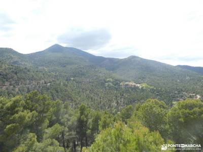 Comarca de Guadix y El Marquesado - Geoparque de Granada;la laguna negra pico aneto rio borosa hayed